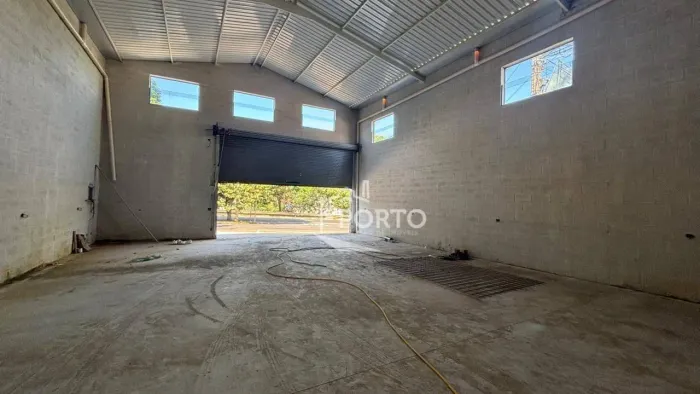 Ponto comercial Barracão em construção à venda ou aluguel no bairro Higienópolis em Piraci