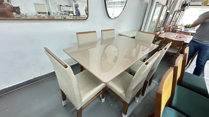 Mesa de jantar pintura Laka e madeira