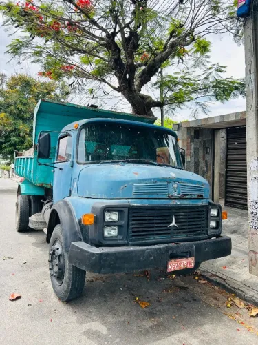 Caçamba MB 1113 Toco 
