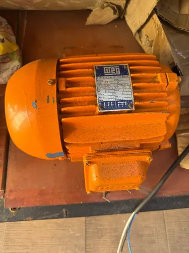 Motor WEG Trifásico 3 CV - 1700 RPM - 220/380V