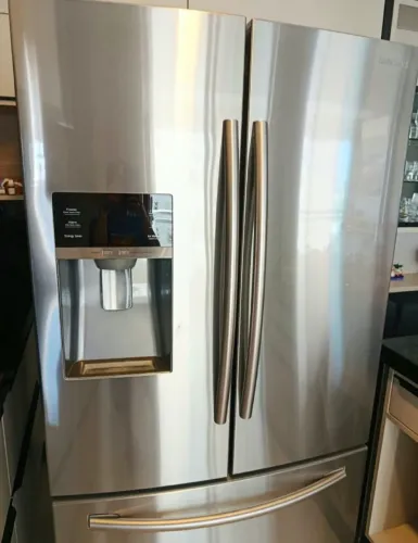 Vendo geladeira! Excelente oportunidade!
