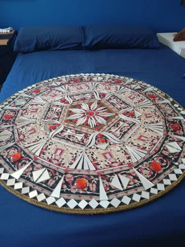 Mandala gigante e taças