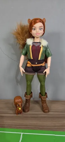 Marvel Rising - Garota Esquilo 26cm