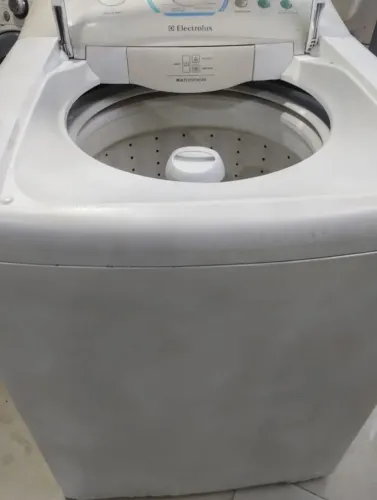 Vendo uma máquina de lavar Eletrolux 12 kg