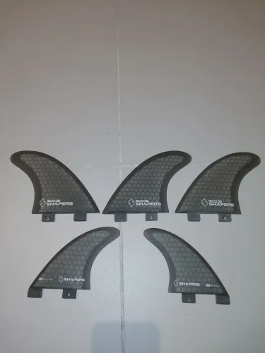 Quilhas de surf Marca SHAPERS modelo S-7 tri quad (5 quilhas)