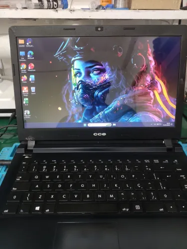 Notebook cce ótimo estado SSD DE 128 GB