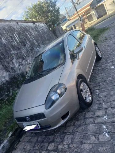 Fiat Punto Attractive 1.4 Fire Flex 8V 5P 2011