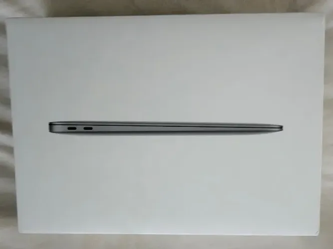 Macbook Air 2019 16 GB RAM / 512 SSD / Com caixa original / Excelente Estado