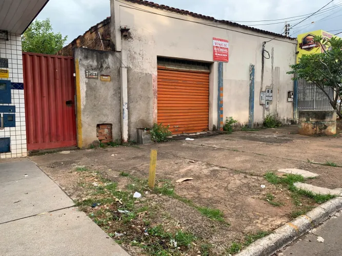 Ótima localização na avenida Contorno no Jardim Guanabara 1