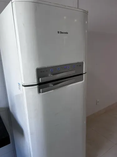 Geladeira eletrolux usada