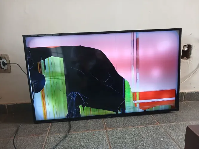 TV Samsung quebrada