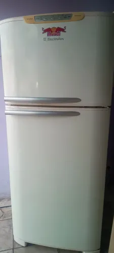 Geladeira frost free Electrolux funcionando perfeitamente, entrego..