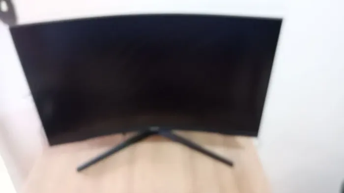 Vendo monitor gamer curvo 