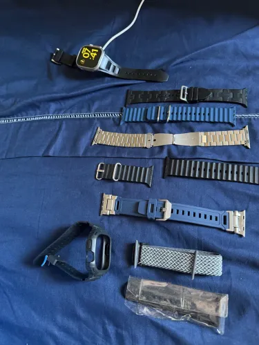 VENDO APLLE WATCH ULTRA 2 CAIXA DE TITÂNIO 49 MM COM VÁRIAS PULSEIRAS