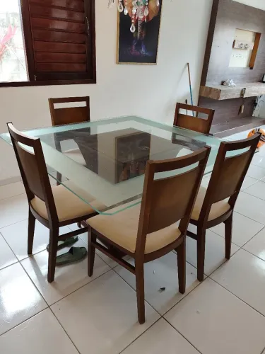 Mesa de Jantar com 5 cadeiras
