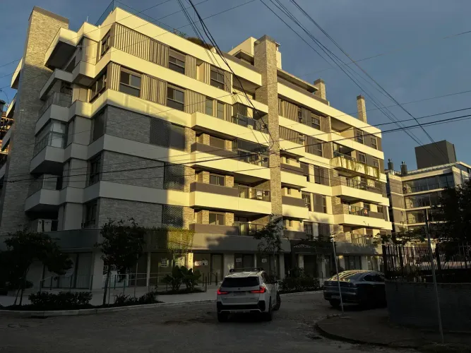 Loja Nova JURERE, 31m2, acesso de rua, bairro alto padrão, seu sonho e sua empresa merecem