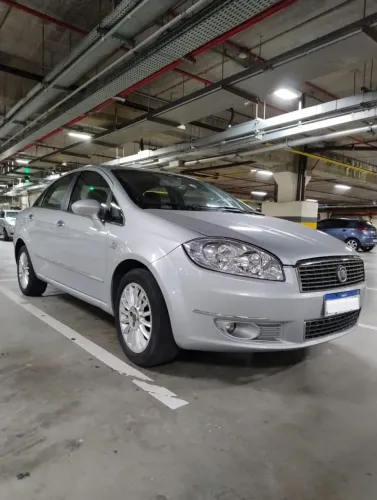 Fiat Linea Absolute 1.9/1.8 Flex Dualogic 4P 2010