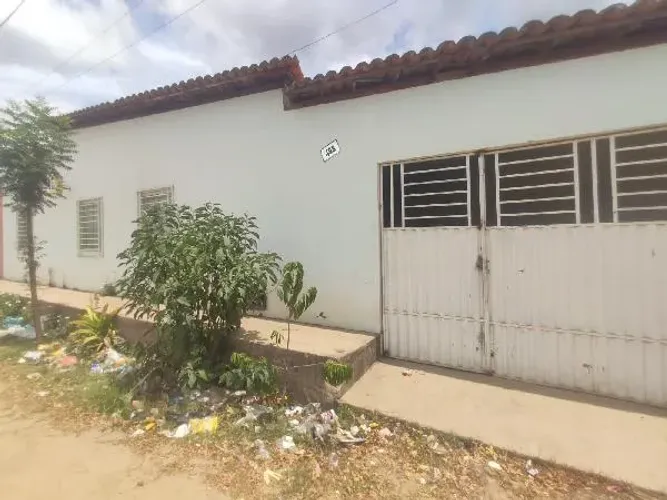 Imóvel em ótima região  Casa no Centro, Iacu - BA, Nº 498, 2 quartos, 1 vaga, 155,9m² | Ve