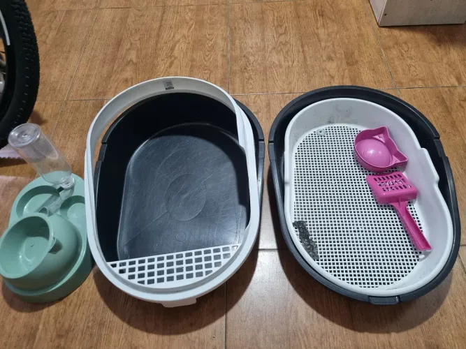 Comedouro e bebedouro e caixa de areia