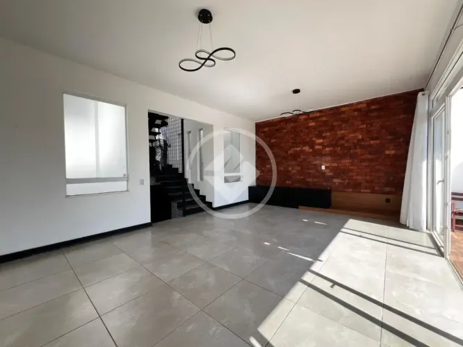 CASA DE 4 QUARTOS Á VENDA NO BAIRRO SANTA LUCIA, BELO HORIZONTE/MG codigo: 341188