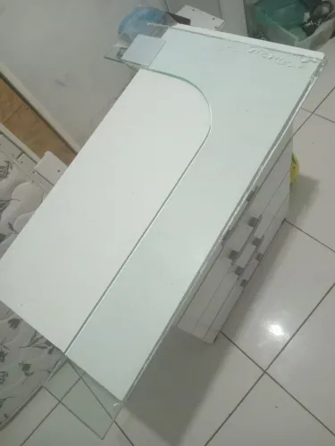 Prateleira de vidro