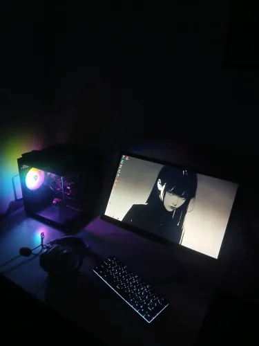 Pc pra rolo em vídeo game!! Leva o pc completo, até com o braço articulável