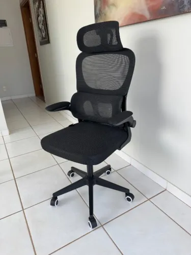 Cadeira de Escritório Ergonômica LuvinCo Genebra B500