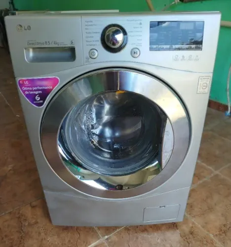 Lava e Seca LG 8.5kg Painel Touchscreen / Inox