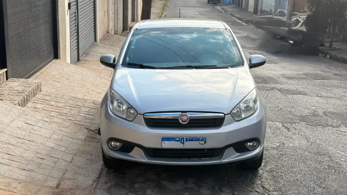 Fiat Grand Siena Essence Dual. 1.6 Flex 16V 2014