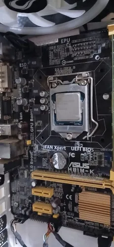 placa mae asus h81m-k com processador i3 4170 e espelho, sem cooler e sem memoria