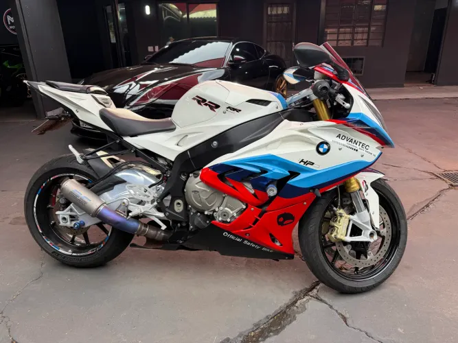 BMW S1000 2017 ( única do estado)