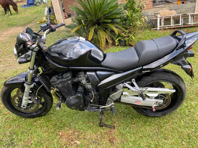 Vendo moto Bandit 1200 naked 