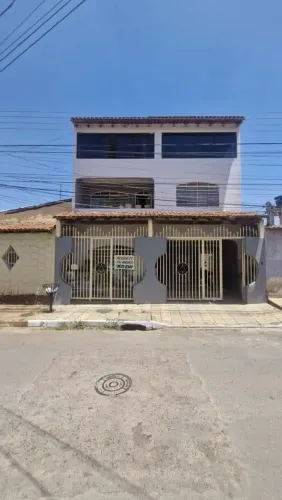 Casa QNM 34 F². Em frente shopping JK
