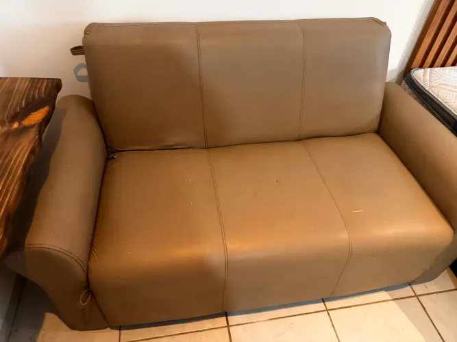 Sofa- cama e colchao casal usado