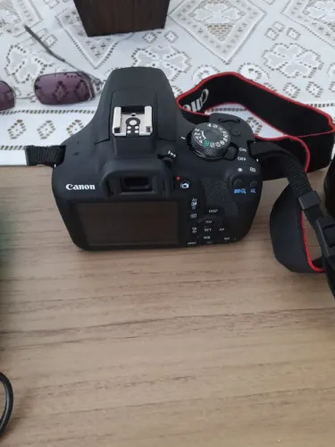 Câmera Canon k7