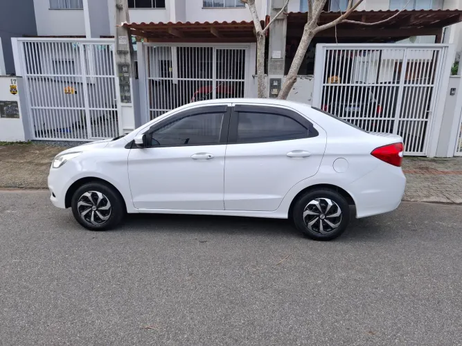 Ford KA+ Sedan 1.0 Tivct Flex 4P 2015