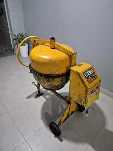Betoneira 120 litros, funcionando certinho entrego ler anúncio