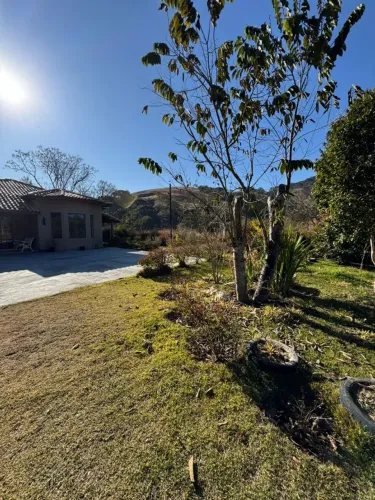 Linda chácara de 4.424m2 situada em condomínio fechado! Delfim Moreira - MG.