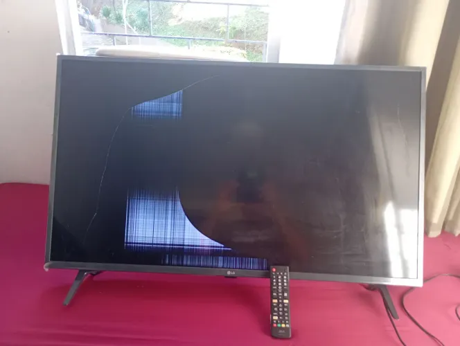 Tv LG 43" R$200