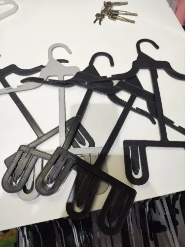 Cabides de roupa infantil