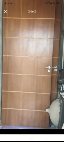  Portas Semi Novas 2 de entrada, 2 de quarto 1 de banheiro 