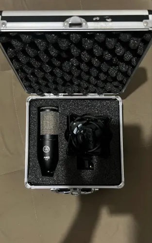 Microfone Condensador AKG P220