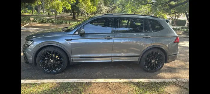 Volkswagen Tiguan Allspac R-line 350 TSI 2.0 4X4 2019