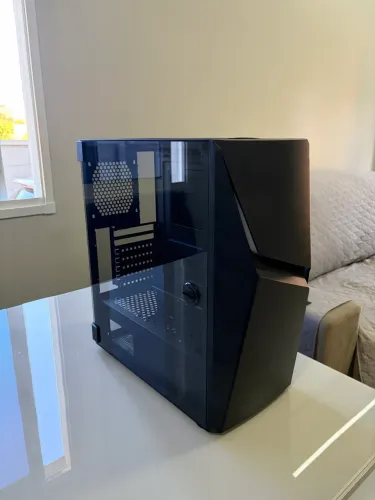 Gabinete Gamer Mid Tower EG 811 Evolut