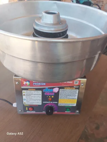Maquina de algodão doce semi nova com nota!!!