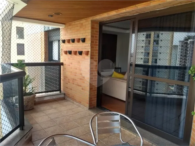 Apartamento de alto padrão em Santana com 208 m².