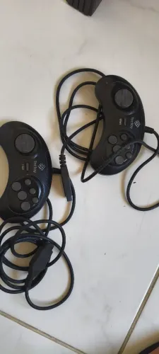 Dois controles Máster System 3, Lote
