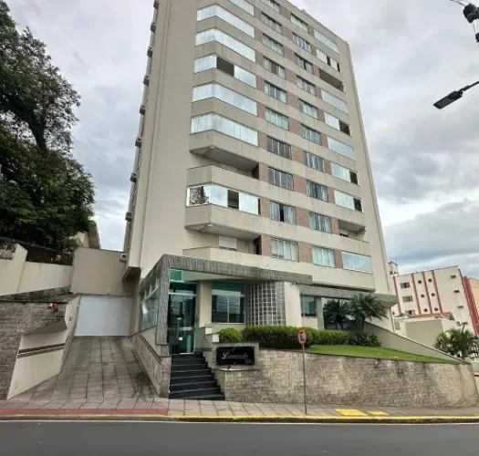 Excelente Apartamento 3 Quartos no Coração da Cidade