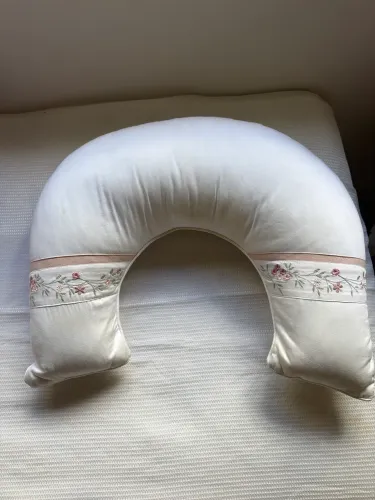 Almofada amamentação rococó