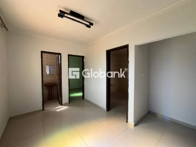 Apartamento 2 quartos para aluguel Centro 60m² Montes Claros MG